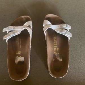 White Birkenstock flip flops size 37!!!